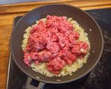 Foto del paso 2 de la receta: Pimientos de colores rellenos de carne al horno