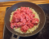 Foto del paso 2 de la receta: Pimientos de colores rellenos de carne al horno