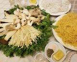 Hình bước làm 3 của món Lẩu Gà Tiềm Ớt Hiểm