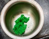 तिरंगा नारियल लड्डु (Tiranga nariyal ladoo recipe in Hindi) रेसिपी चरण 2 फोटो