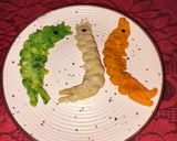 A picture of step 3 of Tri color shrimp shape pitha.