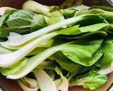 Hình bước làm 1 của món Cải thìa xào dầu hào