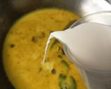 Foto langkah ke 6 dari resep Soto Betawi Paru.
