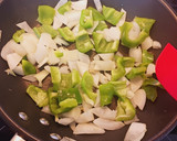 Foto del paso 1 de la receta: Guiso de merluza con patatas