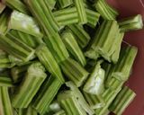 Foto langkah ke 1 dari resep Sayur asem klentang (buah daun kelor).