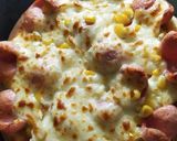 Hình bước làm 5 của món Pizza xúc xích ngô ngọt cho bé