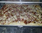 Foto langkah ke 7 dari resep Yummy Pizza 🍕.