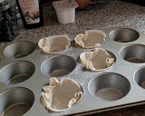 Foto del paso 3 de la receta: Tartaletas con yogur, melocotón y arándanos
