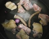 Hình bước làm 2 của món Canh Bí Xanh Nấu Đuôi Heo