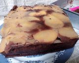 Foto langkah ke 5 dari resep Chocolate Apple Cake (dari buku resep Ibu Diah Nimpuno).