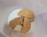 Foto del paso 1 de la receta: Papilla de galletas y plátano