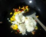 Foto langkah ke 3 dari resep Nasi goreng telur kecap inggris.