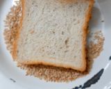 A picture of step 4 of Aloo sesame toast.