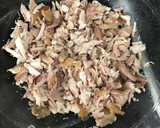 Foto del paso 1 de la receta: Lasaña de pollo asado, setas y queso curado