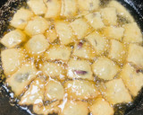 A picture of step 2 of Onion crackers🍽.