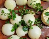 Foto del paso 3 de la receta: Merluza a la menta con papines y cebollines