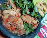 Foto langkah ke 5 dari resep Ayam geprek kemangi.