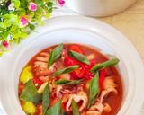 Foto langkah ke 4 dari resep Cumi Basah Saos Tiram Asam Manis.