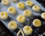 A picture of step 4 of Crunchy Scones.