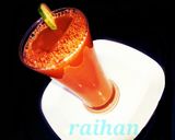 A picture of step 3 of Watermelon and carrot juice.