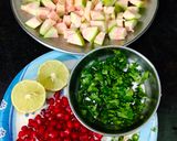 A picture of step 2 of Zesty Pomegranate & Guava Fruit chaat.