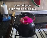 Foto del paso 4 de la receta: Mate cebado en y con pomelo