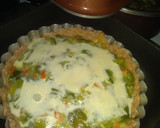 Foto del paso 3 de la receta: Tarta de zapallitos con dos harinas leudante e integral
