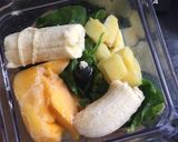 A picture of step 2 of Tropical green smoothie.