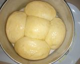 A picture of step 9 of White Bread Rolls Without Oven.