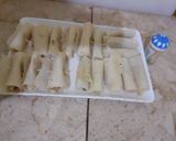 A picture of step 6 of Vegetables rolls.