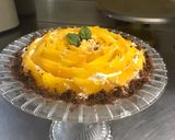 A picture of step 5 of Mango with Oreo biscuits cream.