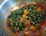 A picture of step 4 of Bhindi Chicken with three Spices.