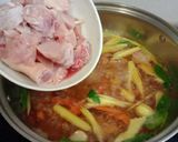 รูปขั้นตอนการทำที่ 3 ของ ไก่ต้มขมิ้น