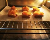 Foto del paso 3 de la receta: Panecillo de rulo de cabra, cebolla caramelizada y caramelo