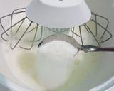 Foto langkah ke 3 dari resep 106. Cake Marmer Putih Telur.