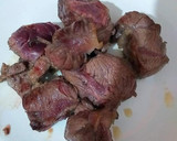 Foto del paso 2 de la receta: Jarrete deshuesado con hongos en salsa de limón negro y baharat