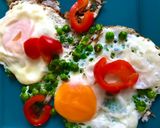 Zöldborsós tükörtojás recept fázis 2 fotója