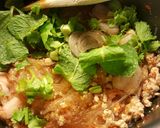 รูปขั้นตอนการทำที่ 4 ของ ลาบวุ้นเส้นหมูสับกุ้งสด
