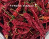 Foto del passaggio 2 della ricetta Peperoncino km zero calabrese macinato in polvere fatto in casa 🏡👩‍🍳🌶️❤️
