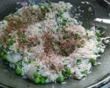 A picture of step 2 of Peas pulao.