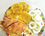 Foto del paso 6 de la receta: Mojarra frita con patacones