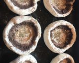 Házi csirkemájkrémmel, sajttal, baconnal töltött gombafejek ➡️ zöldség körettel 🐥🍄🍽🔝 recept fázis 2 fotója