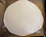Foto del paso 2 de la receta: 43.🍕Pizza de brotes, parmesano y jamón ibérico🌱🧀