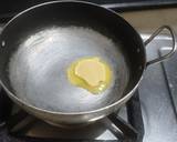 Spaghetti aglio e olio recipe step 2 photo