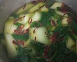 Foto langkah ke 3 dari resep Sayur bening daun ubi jalar.