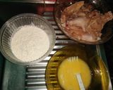 Foto langkah ke 2 dari resep Ayam Tepung Saus Mentega.