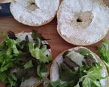 Une image de l'étape 3 de Bagel saumon fumé et chèvre.