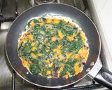 Foto del paso 4 de la receta: Tortilla de espinaca