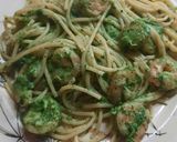 Foto del paso 8 de la receta: Camarones con salsa de espinacas y fideos
