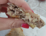 Foto del paso 4 de la receta: Triángulos de carne y queso con masa filo